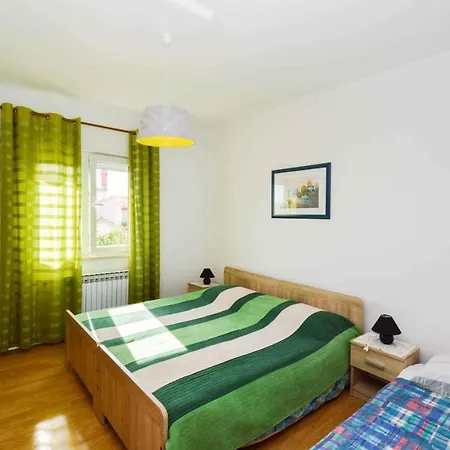 In With Two-bedrooms 3 아파트