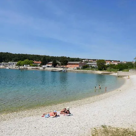 In With Two-bedrooms 3 *