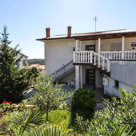 In With Two-bedrooms 3 Apartment