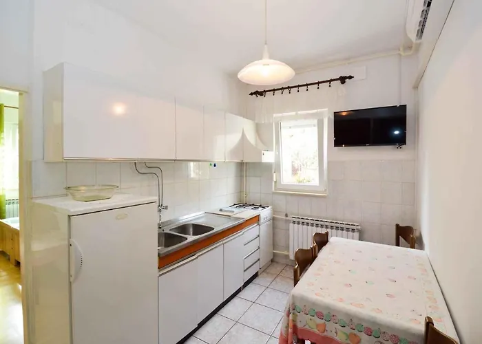 Apartment In With Two-bedrooms 3 Pula