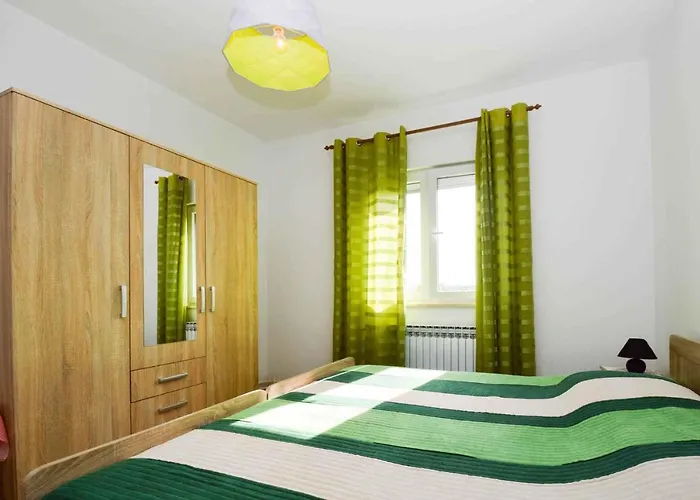 In With Two-bedrooms 3 Apartment Pula