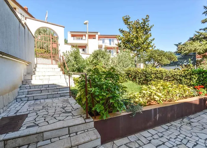 Apartman In With Two-bedrooms 3