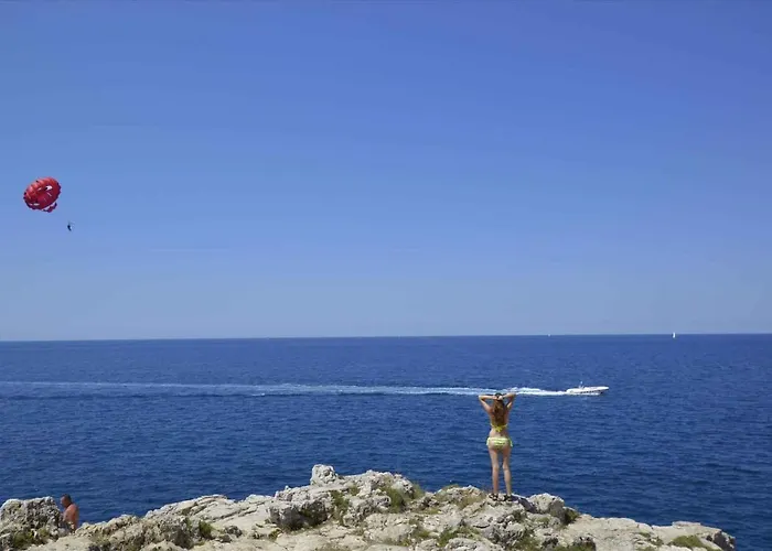 Apartment In With Two-bedrooms 3 *