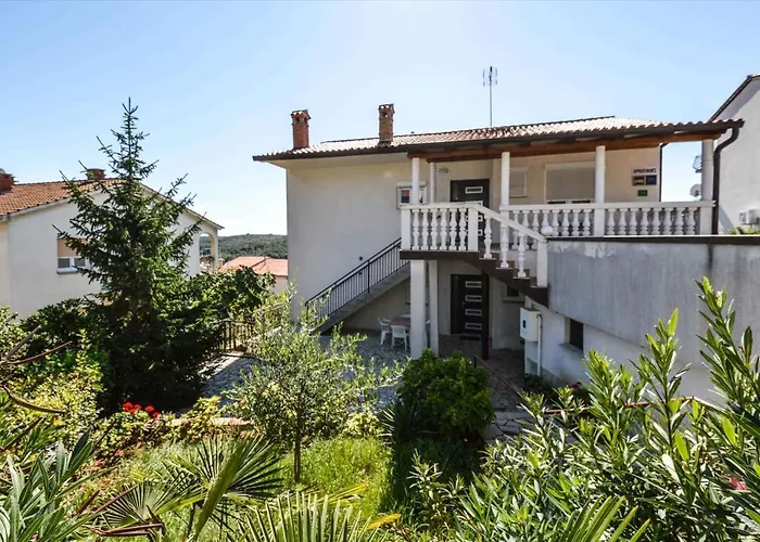 In With Two-bedrooms 3 Apartment